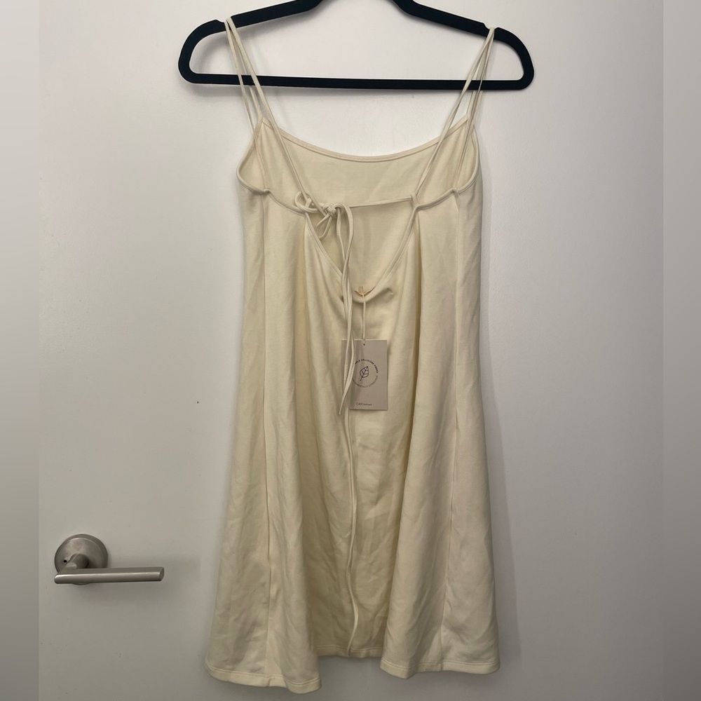 NWT OAK + FORT Mini Dress with Back Tie size Medium in White - Picture 4 of 7